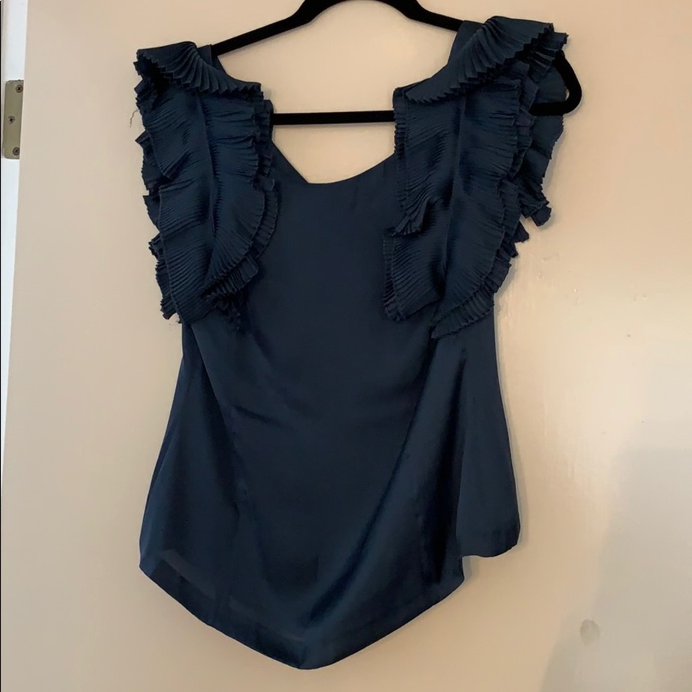 Sisley top